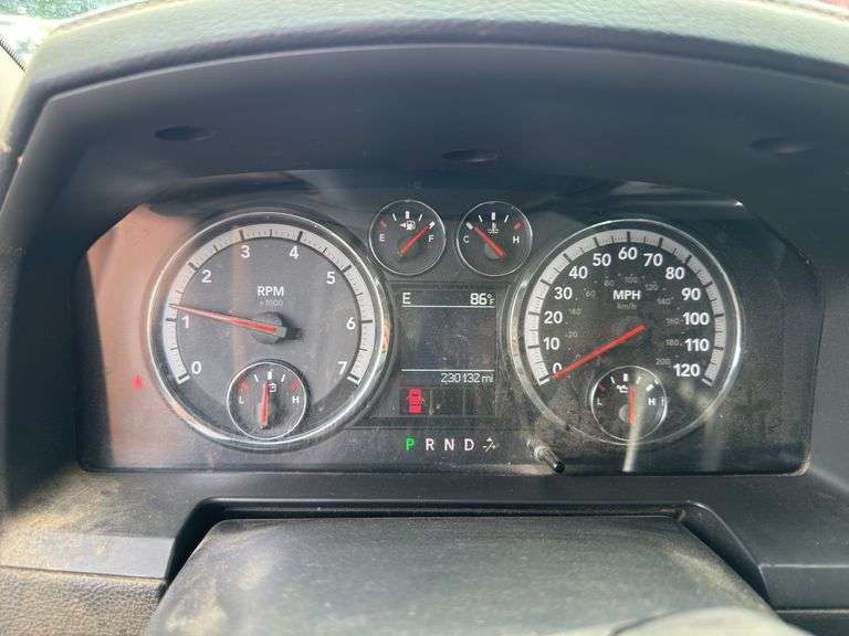 2011 DODGE Ram