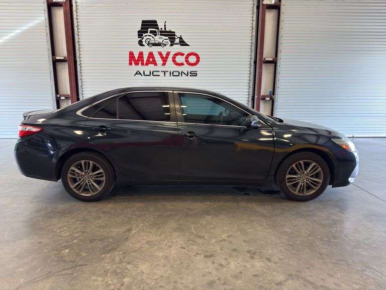2015 TOYOTA Camry