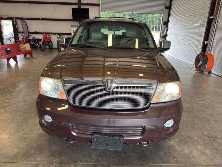 2004 LINCOLN Navigator