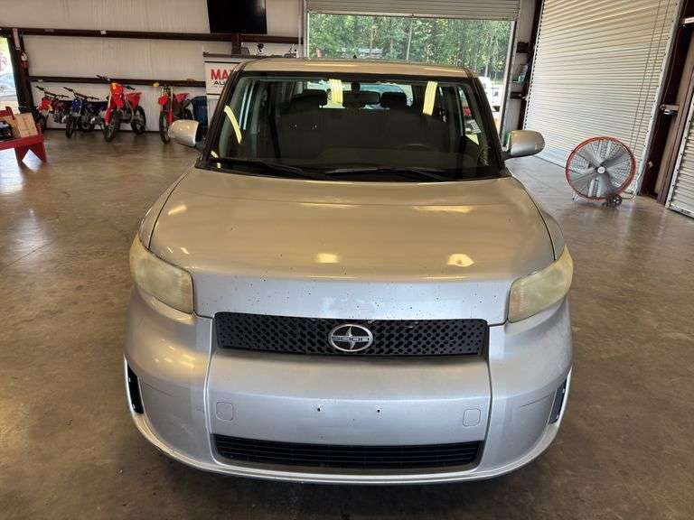 2010 TOYOTA Scion xB