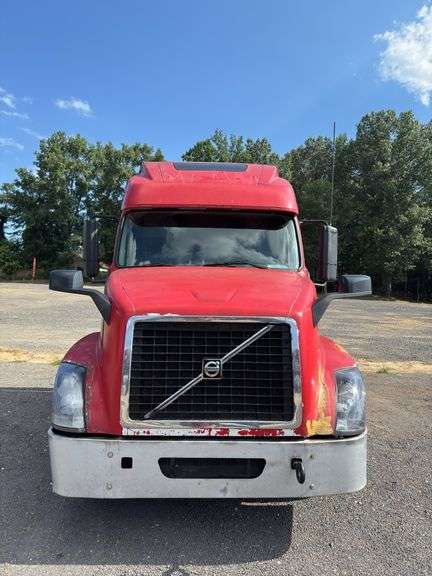 2007 VOLVO TRUCK VNL