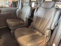 2007 HYUNDAI Entourage