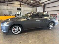 2011 NISSAN Maxima