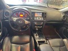 2011 NISSAN Maxima