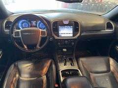2011 CHRYSLER 300