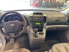 2007 HYUNDAI Entourage