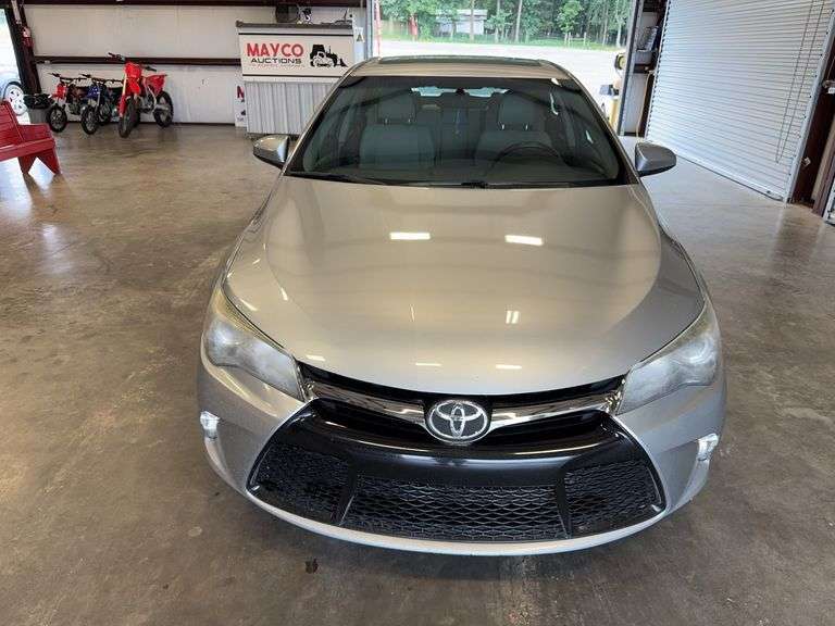2015 TOYOTA Camry