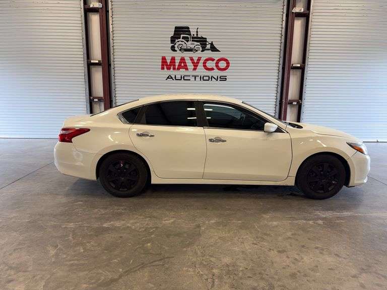 2016 NISSAN Altima