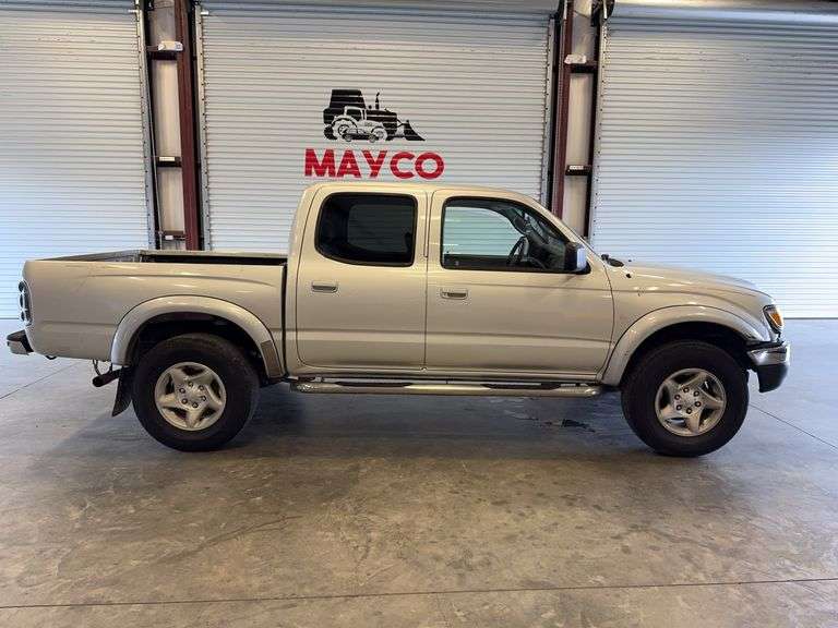 2003 TOYOTA Tacoma
