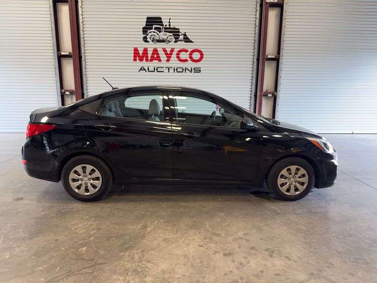 2016 HYUNDAI Accent