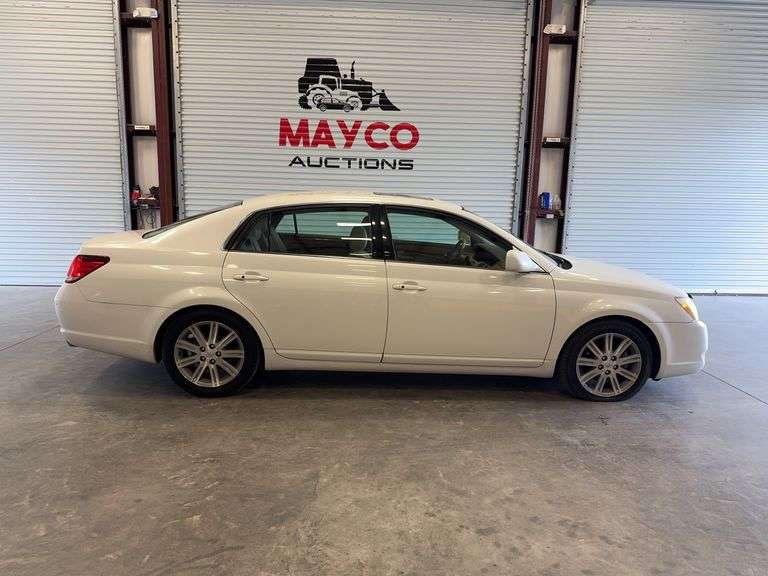 2006 TOYOTA Avalon