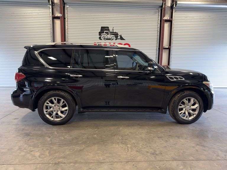 2012 INFINITI QX56