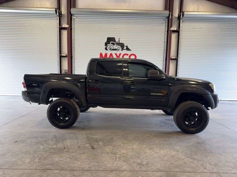 2005  TOYOTA  Tacoma
