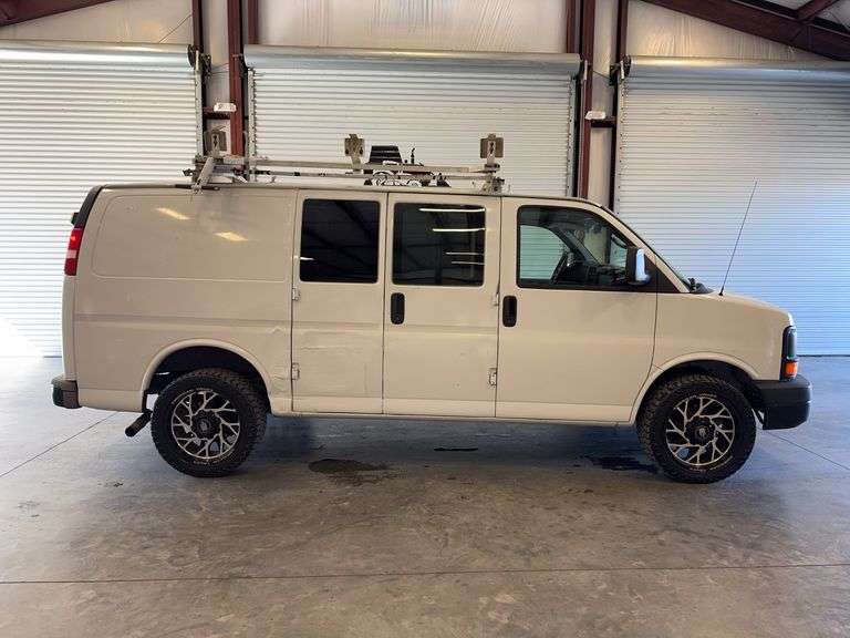 2008  GMC  Savana