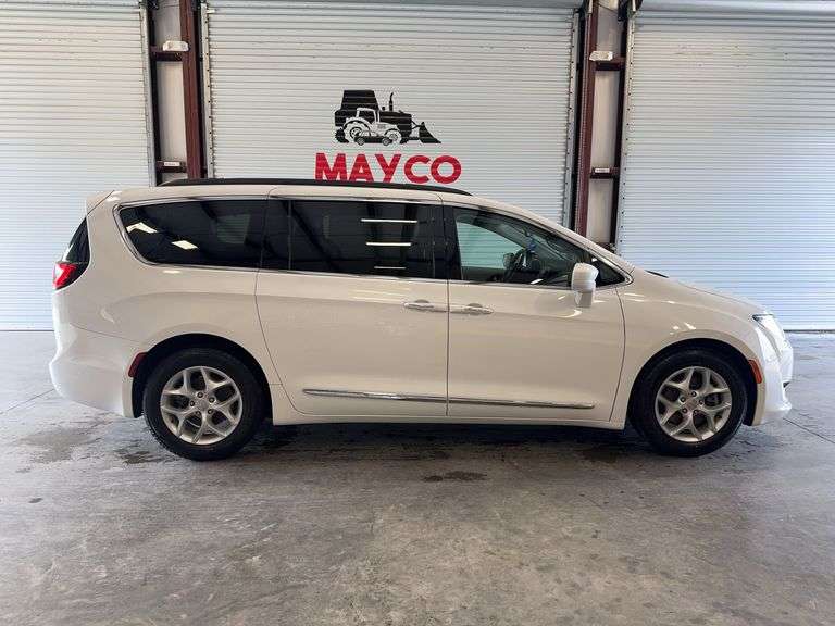 2017  CHRYSLER  Pacifica