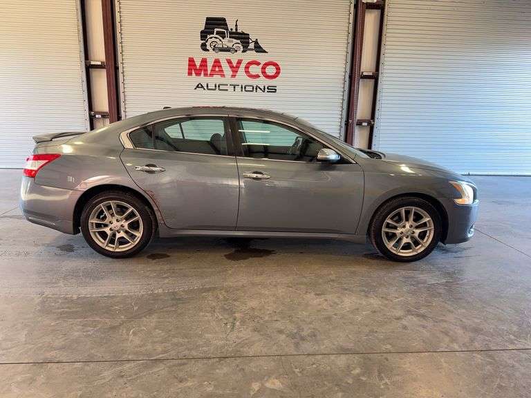 2010  NISSAN  Maxima