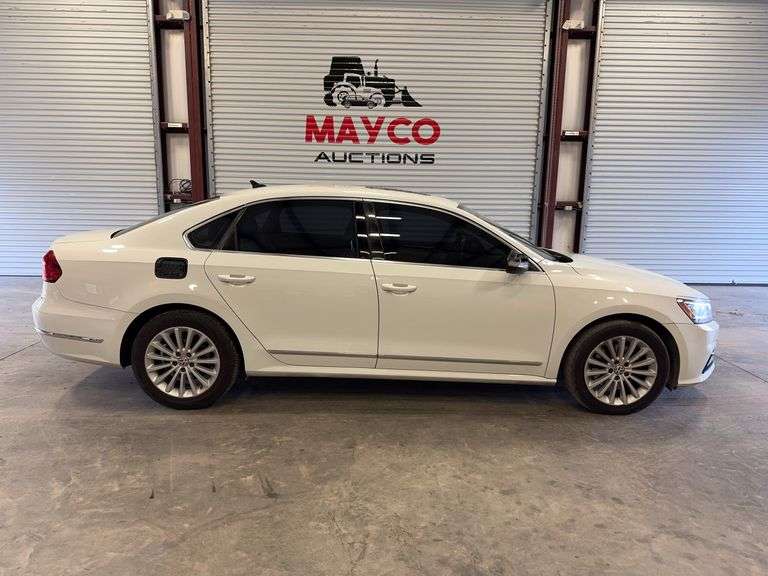 2016  VOLKSWAGEN  Passat