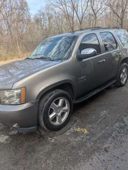 2011 CHEVROLET Tahoe