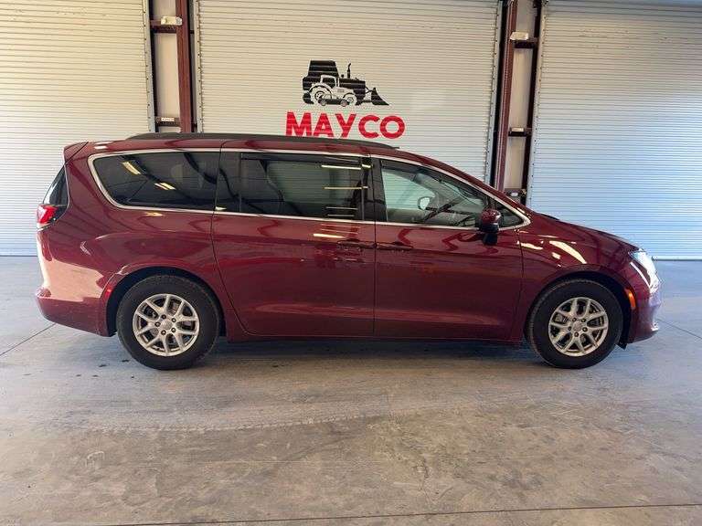 2020  CHRYSLER  Voyager