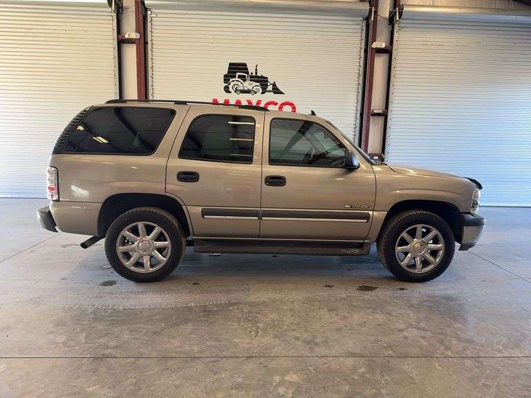 2003  CHEVROLET  Tahoe