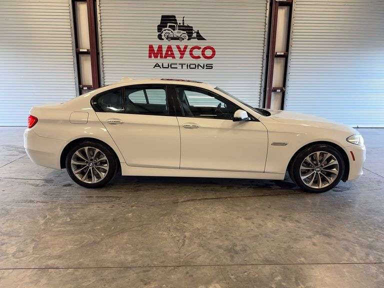 2015  BMW  528i