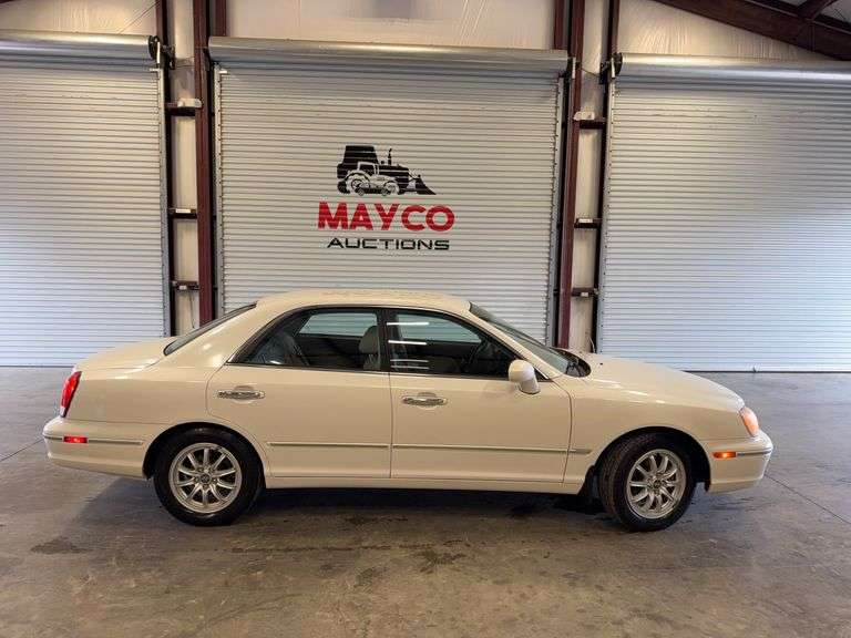 2002  HYUNDAI  XG350