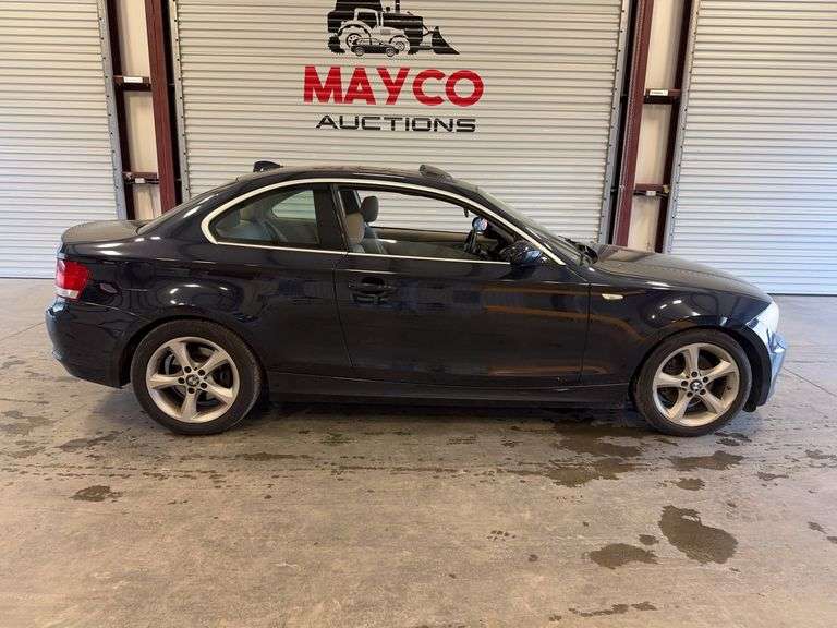2009  BMW  128i