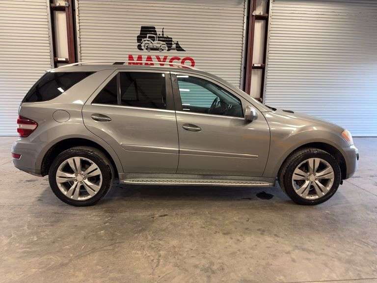 2010  MERCEDES-BENZ  M-Class