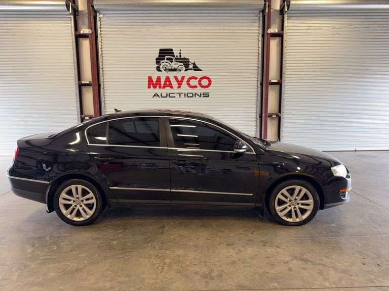 2009  VOLKSWAGEN  Passat