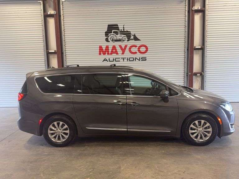 2017  CHRYSLER  Pacifica