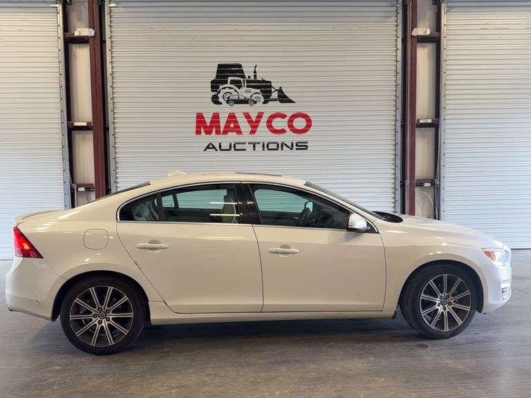 2017  VOLVO  S60