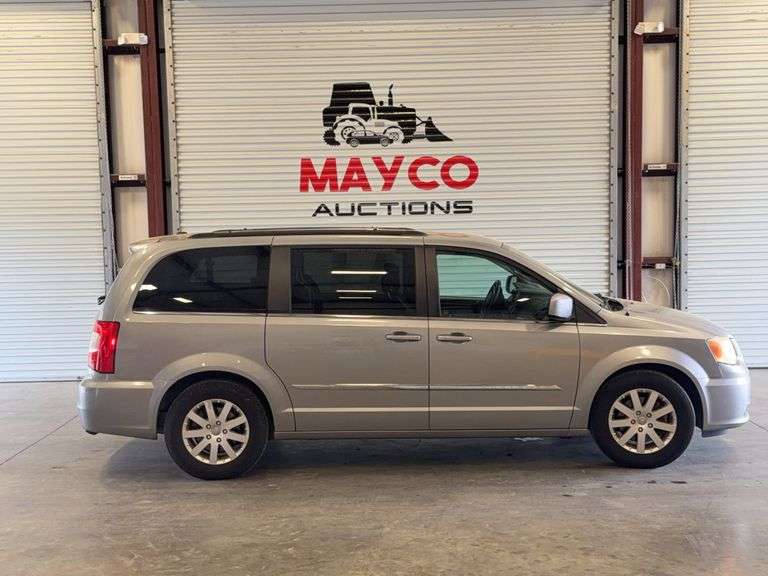 2014  CHRYSLER  Town and Country