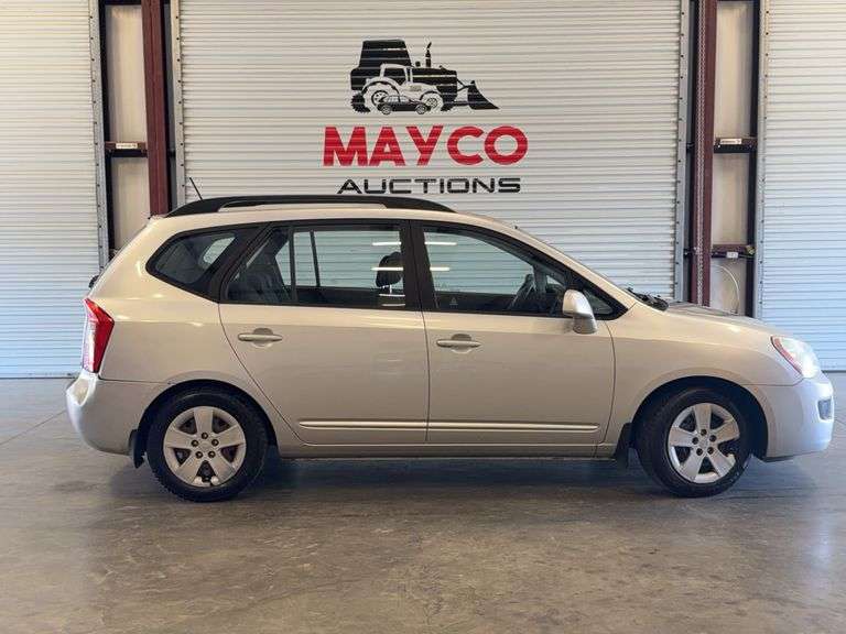 2009  KIA  Rondo