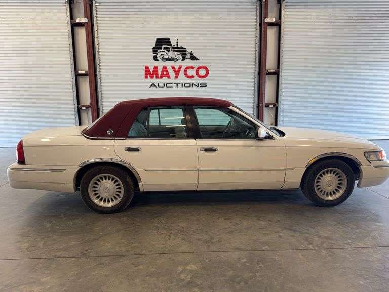 2002 MERCURY Grand Marquis