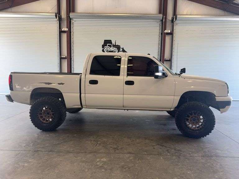 2004  CHEVROLET  Silverado