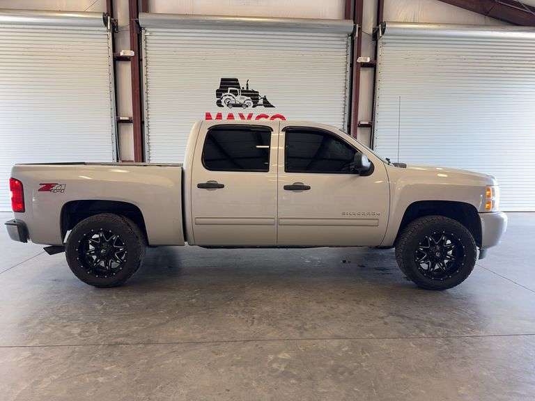 2011  CHEVROLET  Silverado