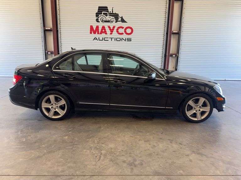 2014 MERCEDES-BENZ C-Class