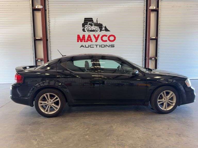 2013 DODGE Avenger