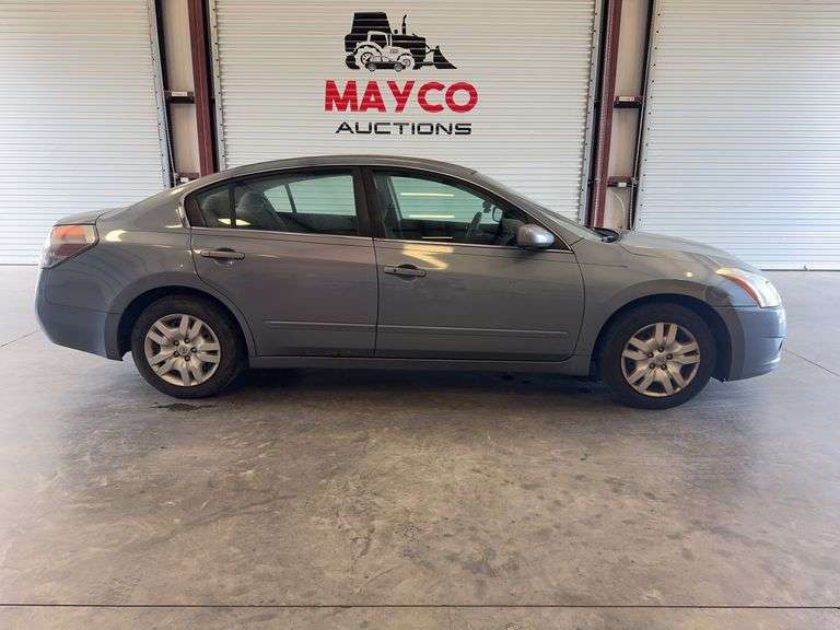 2011 NISSAN Altima