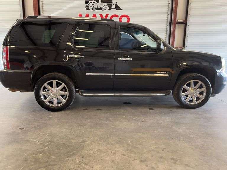 2011  GMC  Yukon