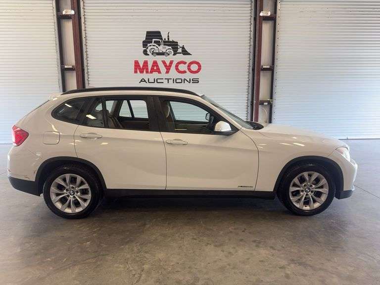 2013  BMW  X1