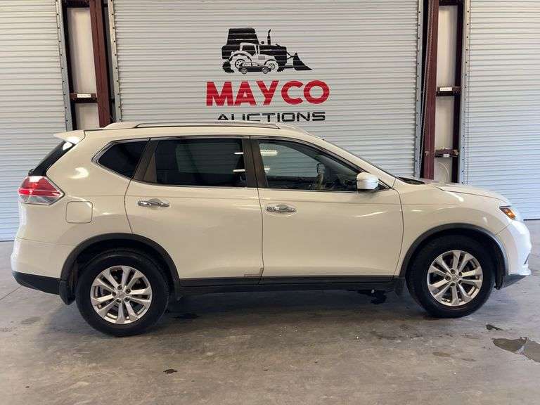 2015 NISSAN Rogue