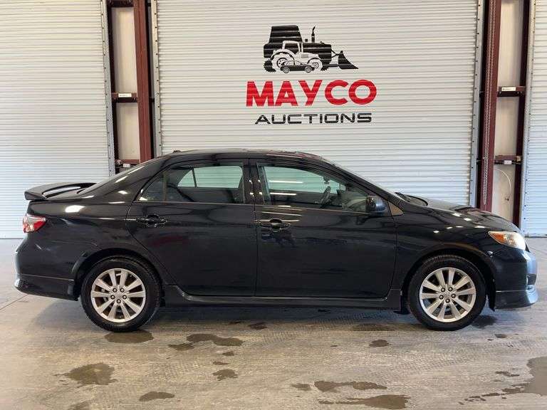 2010 TOYOTA Corolla