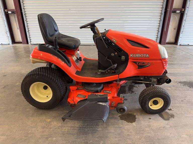 Kubota T2380 lawn mower