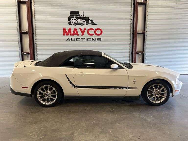 2011 FORD Mustang