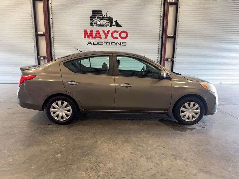 2013  NISSAN  Versa