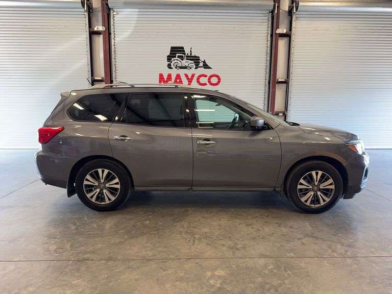 2017  NISSAN  Pathfinder