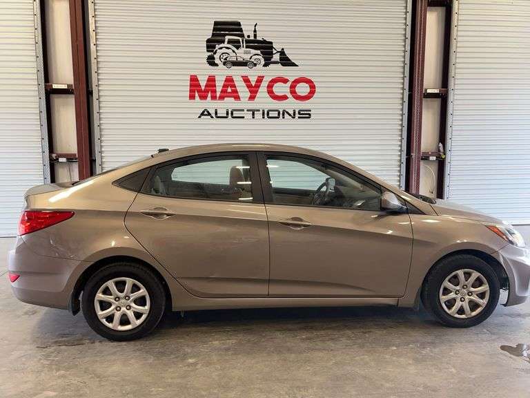 2013  HYUNDAI  Accent
