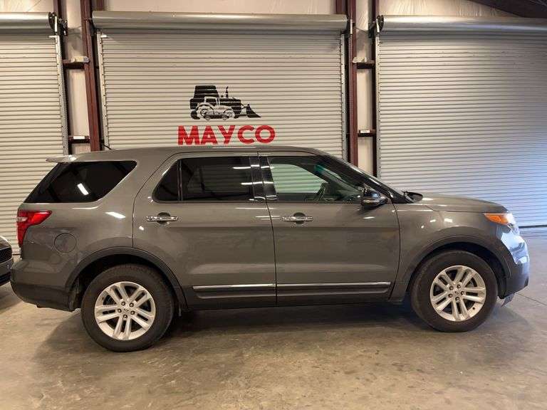 2013 FORD Explorer