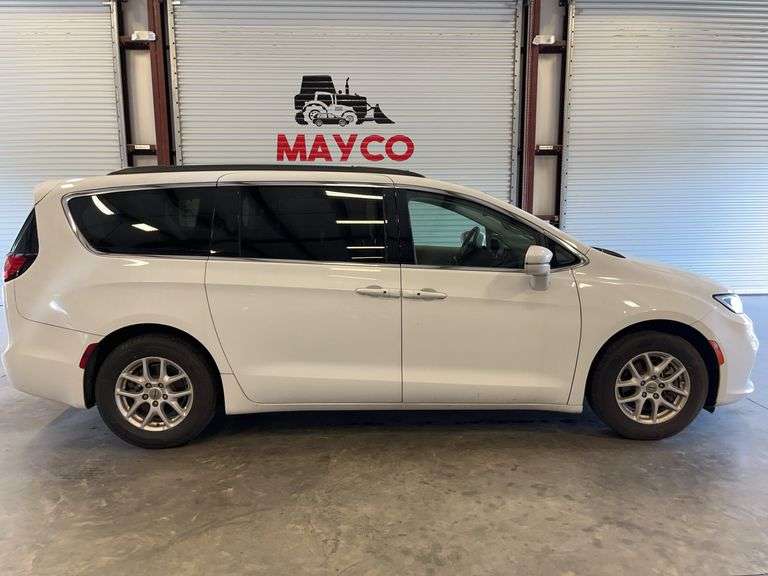 2022 CHRYSLER Pacifica